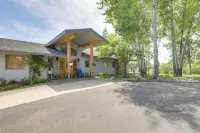 Stunning Sheridan Ranch Villa Mountain View! - bar