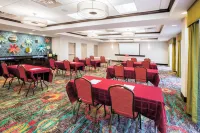 Holiday Inn Express & Suites Eureka