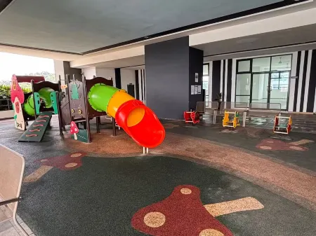 Rooftop Pool Jalan Landmark Apartments