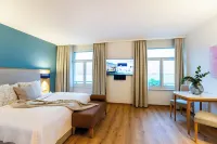 Seehotel am Kaiserstrand Отели в г. 