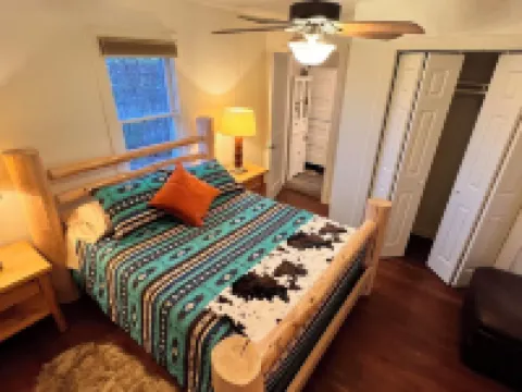 Cozy House Hotels in Thermopolis