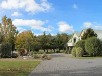 Colonial Manor Motel Hotels in Cromwell