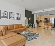 Modern City Views Downtown Dallas 1-bedroom Condo Free Parking, Gym, Pool
