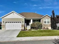 6 Bedroom Rambler Near UVU, BYU, & Golf Course Hotels in Vineyard