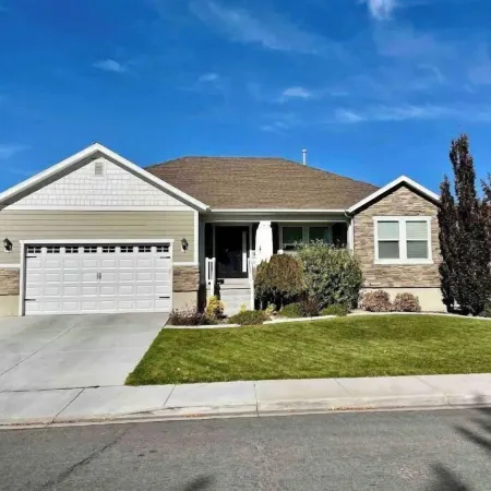 6 Bedroom Rambler Near UVU, BYU, & Golf Course
