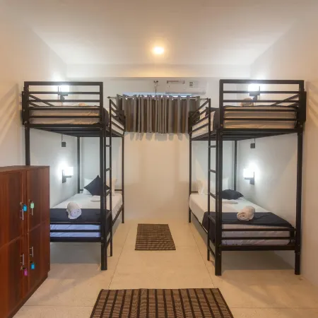 Mich's Surf Villa & Hostel