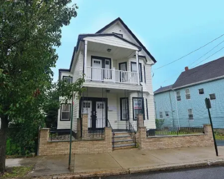 Boston Luxury Home, Free parking, 5 mins to the Casino, 10 minutes to airport. Hoteles en Everett