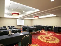 Embassy Suites by Hilton Cleveland Beachwood Hotels in Beachwood