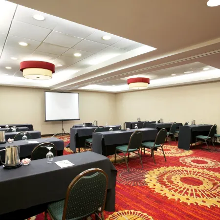 Embassy Suites by Hilton Cleveland Beachwood