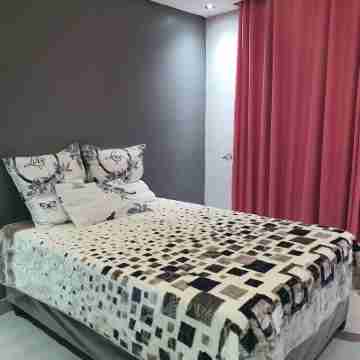 Spacious Family Retreat Home Rooms