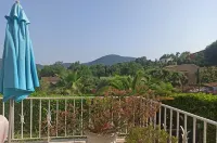Private pool, View of the Esterel, haven of peace, south facing