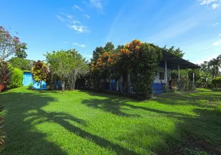 Peaceful place with 5 rooms Swimming pool  equipped kitchen  secured gated Отели рядом с достопримечательностью «Rotonda Florencia de San Carlos. PUNTO DE REFERENCIA.»