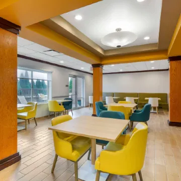 Comfort Inn & Suites Akron South