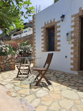 SILVER MOON at Agia Marina Leros Отели рядом с достопримечательностью «A LA MODE»