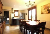 Capucine's house Les Moutiers-en-Cinglais 호텔