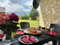 Charming 2-bedroom cottage in Pale with WiFi, AC, Floor heating. Book now Hotels in Pale