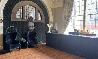 White Star Line Hotel