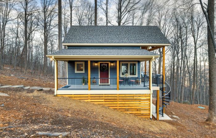 Couple's Getaway in Stoney Creek at Wintergreen!