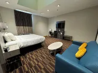 HomeTown Inn and Suites Belle Plaine