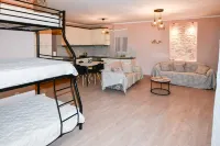 Peaceful Getaways in Samos Art Space Pythagorion周辺のホテル