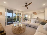 Executive Modern Home Hotels in Papamoa