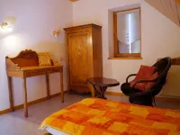 LA GRANGE - 2 VAST CHALET APARTMENTS (70m2) - ALPE D'HUEZ ACCESS