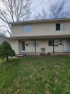 Nice private unit in duplex home. Hotels in Westland