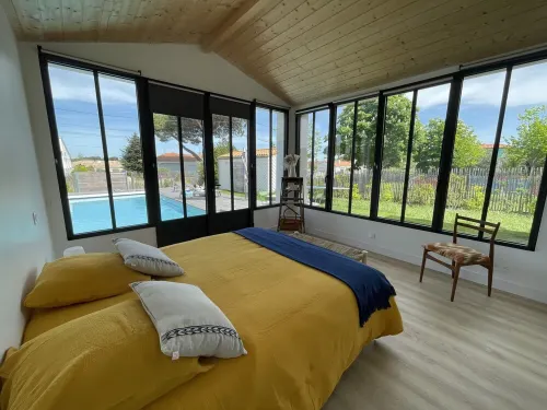 Maison Avec Piscine Chauffée, à 8 min de la Plage à Pied