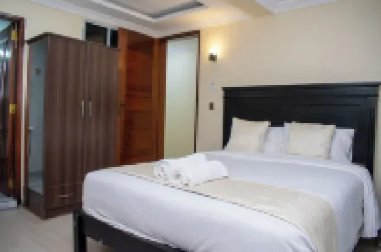 Luxurious 2 bedroom executive appartment suite located at the heart of karen 蘭加塔羅蓋酒店