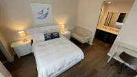 Modern Oasis -  Pool, Spa, Great Location