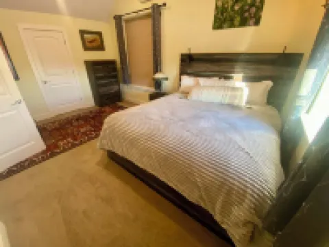 Freestone Living. Charming Three bedroom house