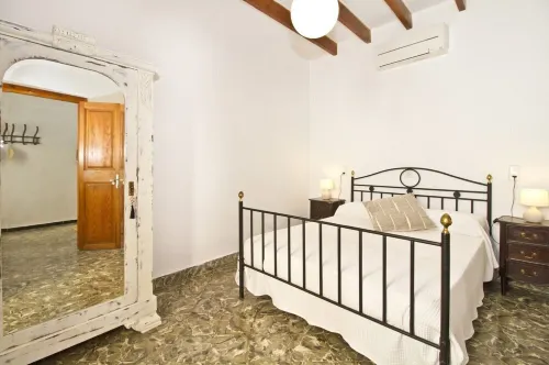 Pou davall house Hotels in Arta