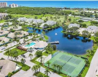 Beautiful Jupiter 3/2.5 + Loft Condo only steps from the beach on Carlin Park!