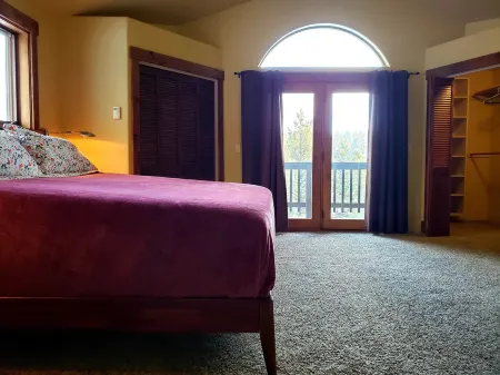 Mountain air and room to roam!