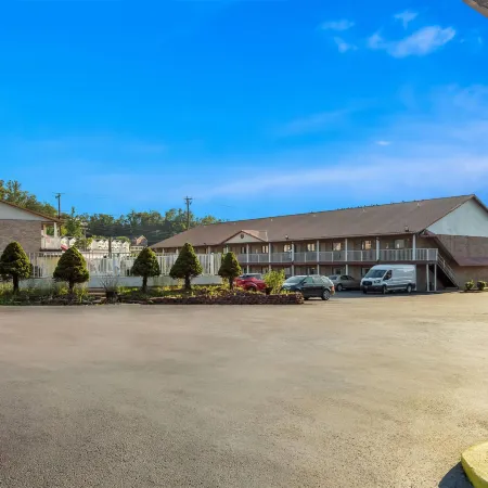 Days Inn by Wyndham Huntington