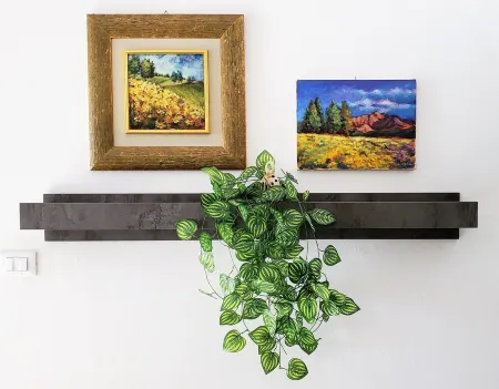 LARGE ACCOMODATION WITH INTERNAL PARKING