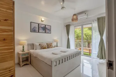 2bhk Luxurious flat Leo near Beach @Anjuna Vagator Hotels near Tantra Rock Cliff