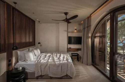 The Echo Of The Sea - Beachfront Luxury Villa Hotels in Mousoures