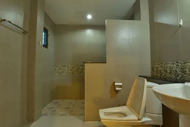 รูปภาพของ5 minutes to Wat Phrathat Phasornkaew, one of the mesmerizing local attractions!