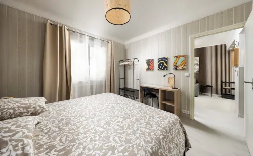 1 bedroom + Seaside lounge with garden