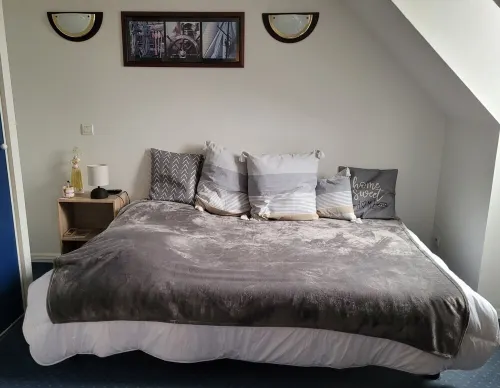 Studio Tout Équipé à 200 m de la Cure Thermale Dans Résidence Avec Piscine