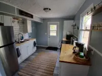 Charming 2-bedroom house, quiet neighborhood, Lansing with WiFi