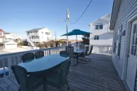 Surf City Home w/ wrap around deck (1 house from beach), 30min Atlantic City Hotels in Surf City