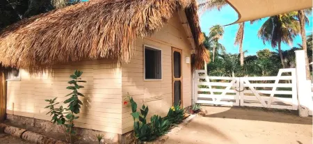 Nice private house near the beach. Отели в г. El Cuyo