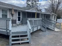 Cozy Modern 4Br Retreat on 1.5 Private Acres Near Yale & Trails Hotels in Hamden