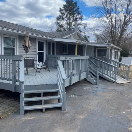 Cozy Modern 4Br Retreat on 1.5 Private Acres Near Yale & Trails Отели в г. Хамден