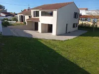 Large house 8 pers. 750m2 of land center of Jard /Mer, 15min walk to the beach