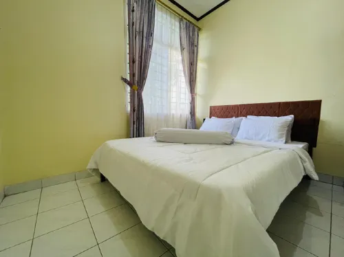 Villa PGV Lotus 2 by puncak govillas Các khách sạn ở Kadudampit