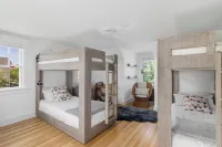 Walk to the Beach - Serene Coastal Country Cottage