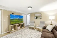 Cozy Maple Lake Hideaway